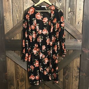 NWOT Twelve Months Rose Kimono